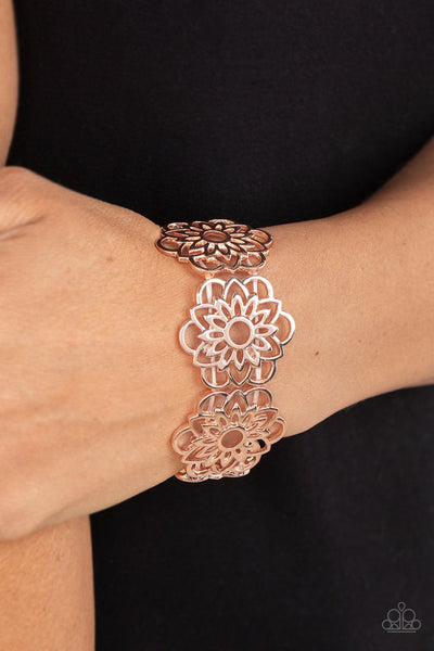 Jewelry

 Baroque Bouquet - Rose Gold